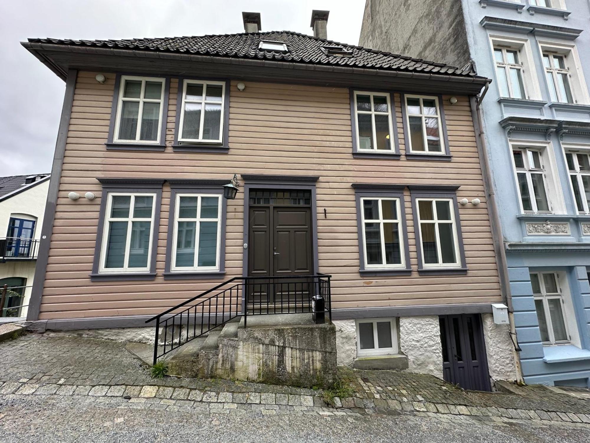 Апартаменты Sjarmerende Bolig Like Ved Togstasjonen Берген Экстерьер фото